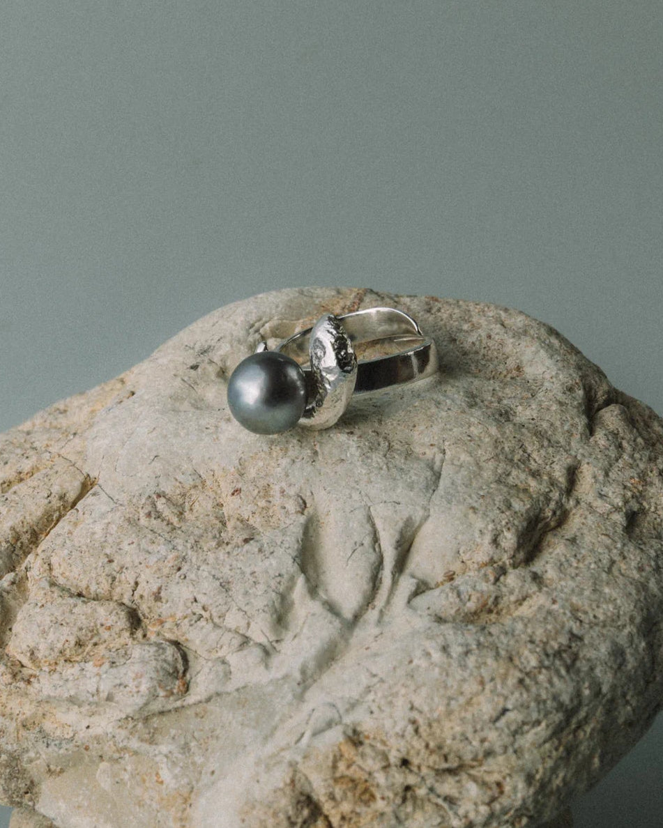 Bague Alien, de la collection Brut., shooting Spring Summer 2026 | Honu