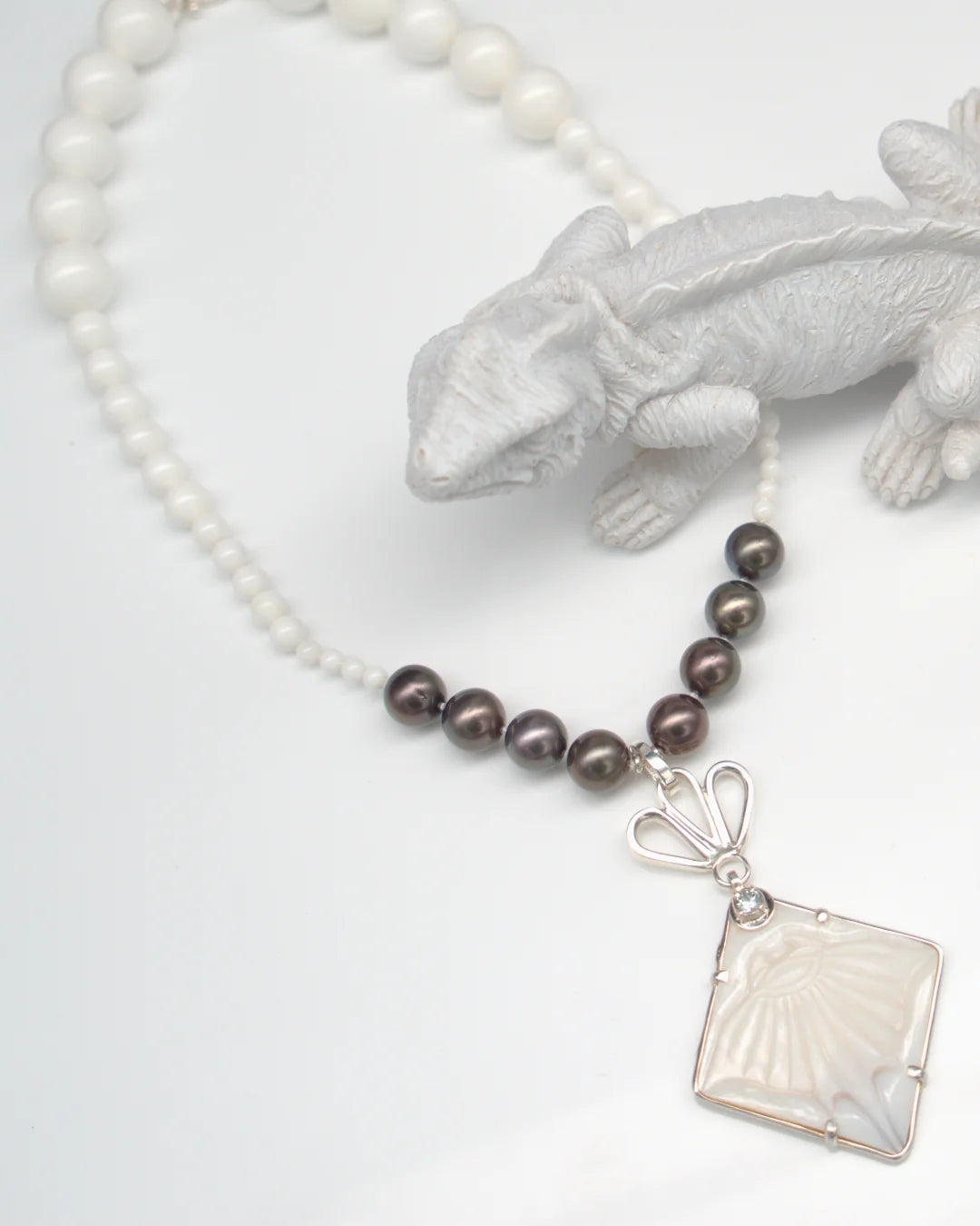 Collier Vahinoa, photo 2, Honu Handmade Jewellery