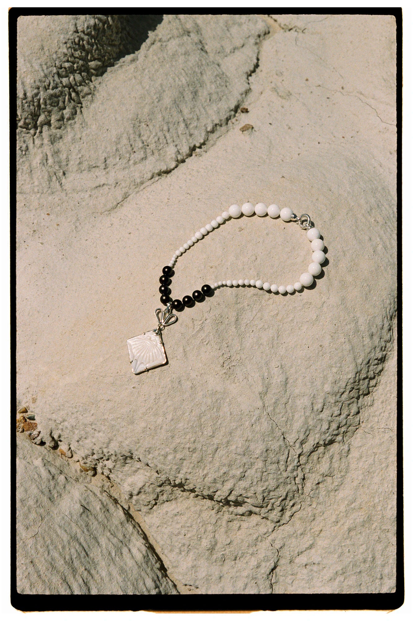 Collier Vahinoa, de la collection Prestige, shooting Spring Summer 2026 | Honu