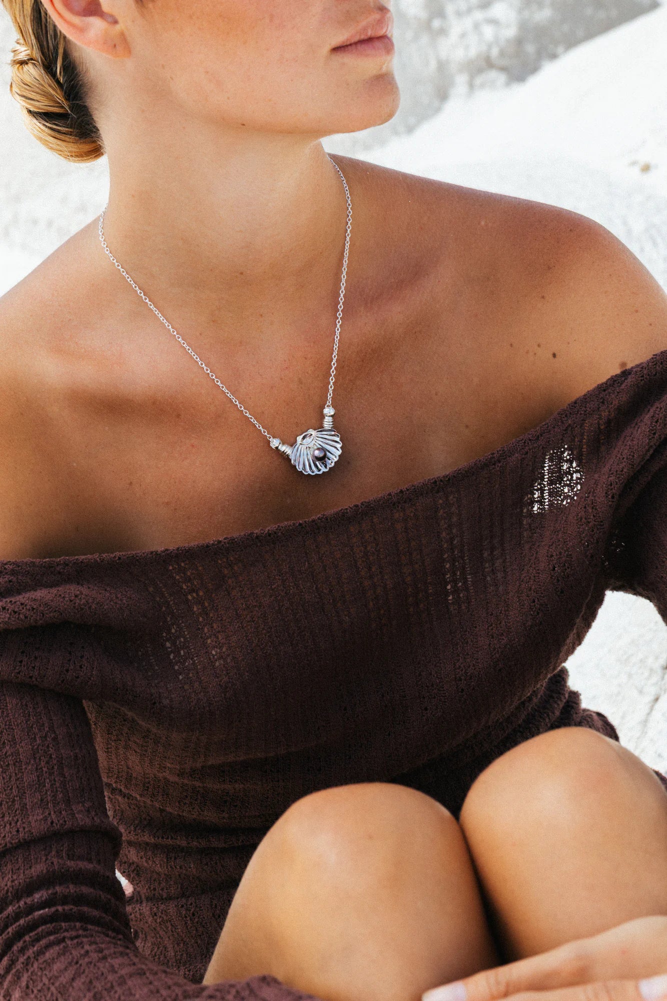 Collier Victoria en gros plan, de la collection Prestige, shooting Spring Summer 2026 | Honu