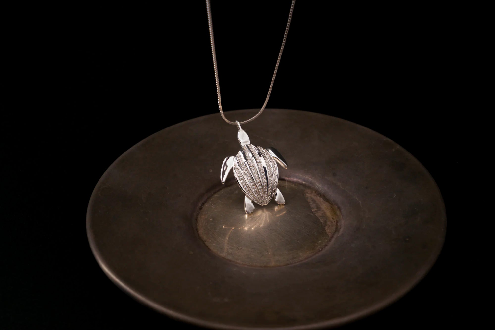 Pendentif Totem Luth, collection Totem Luth | Honu