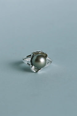 Bague Nui'i'a, de la collection Lagon, shooting Spring Summer 2026 | Honu