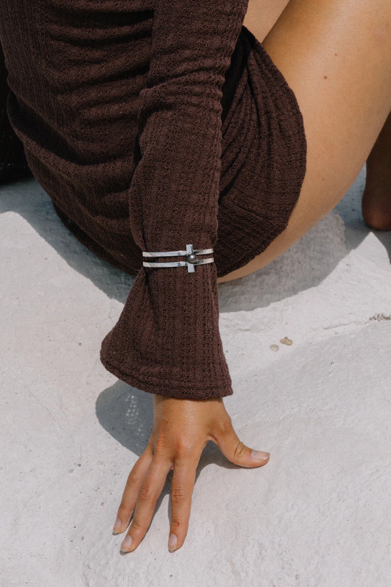 Bracelet Flappers en gros plan, de la collection Joséphine B., shooting Spring Summer 2026 | Honu