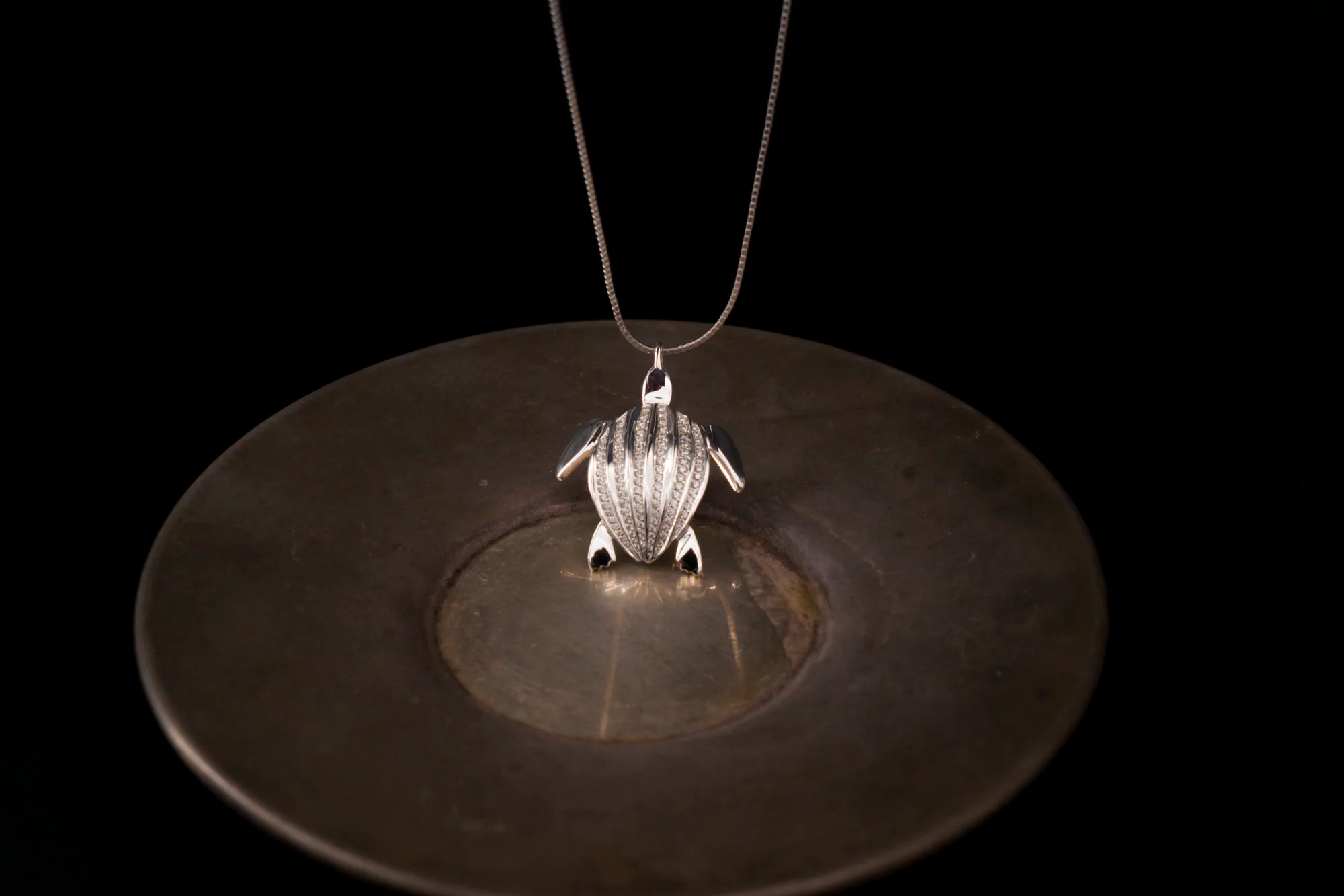 Totem Luth pendant, Totem Luth Collection | Honu